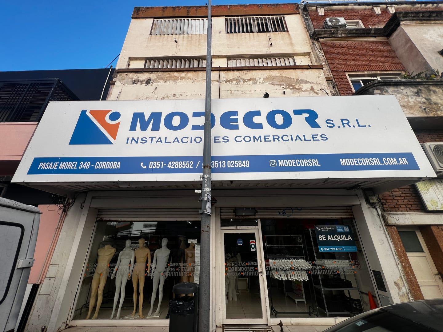 Foto de Local comercial con montacargas en plena Zona Mayorista – Centro, imagen 1