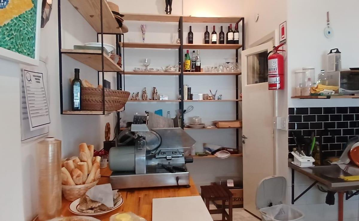 Foto de VENTA de LOCAL COMERCIAL UBICADO EN PLENO CASCO HISTORICO, imagen 3