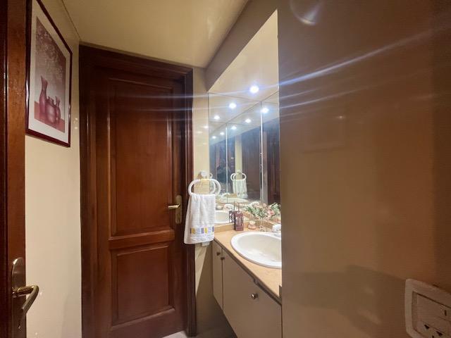 Lujosa Casa con 4 Dorm. 409 m² Cubiertos + Jardín de 225 m² 5