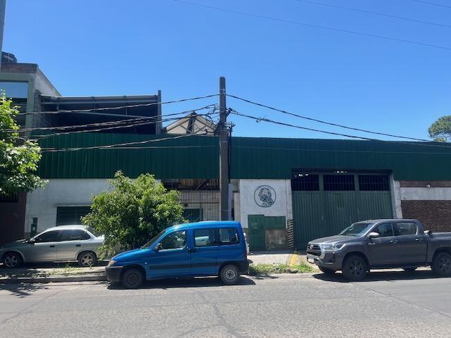 Nave Industrial en San Justo 2556 m2 Intendente Arieta y Matheu