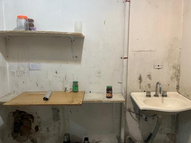 Foto de Local 135 m2 Juan D Perón entre Paraná y Montevideo Venta, imagen 3