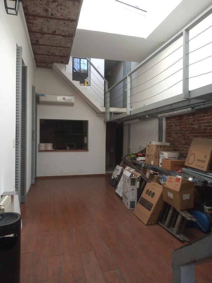 Foto de Venta de Espectacular casa 4 dormitorios en Boedo. Reciclada con muy, imagen 5
