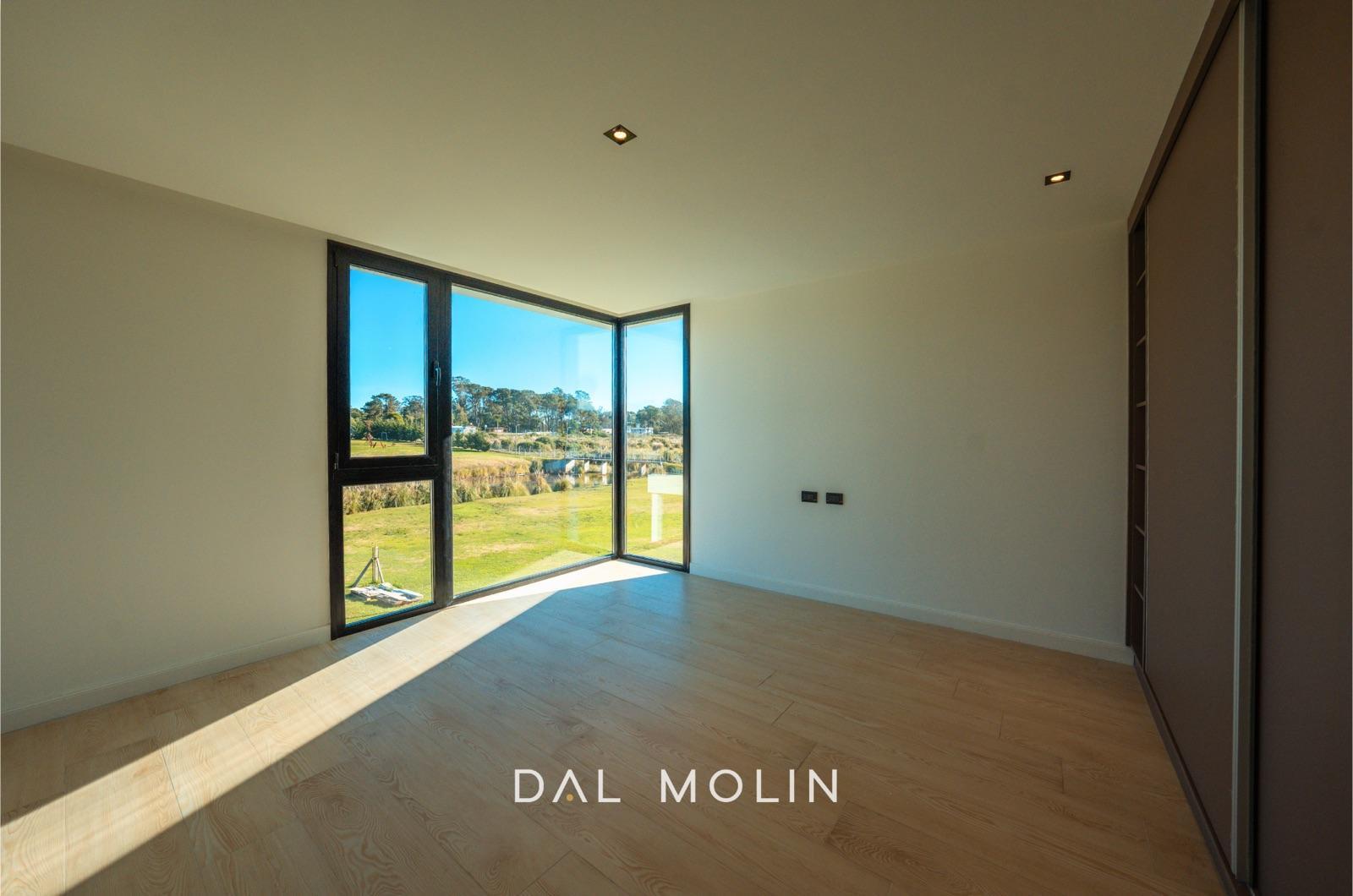 Venta · Rumenco Joven · A estrenar · Al lago · 4 habitaciones