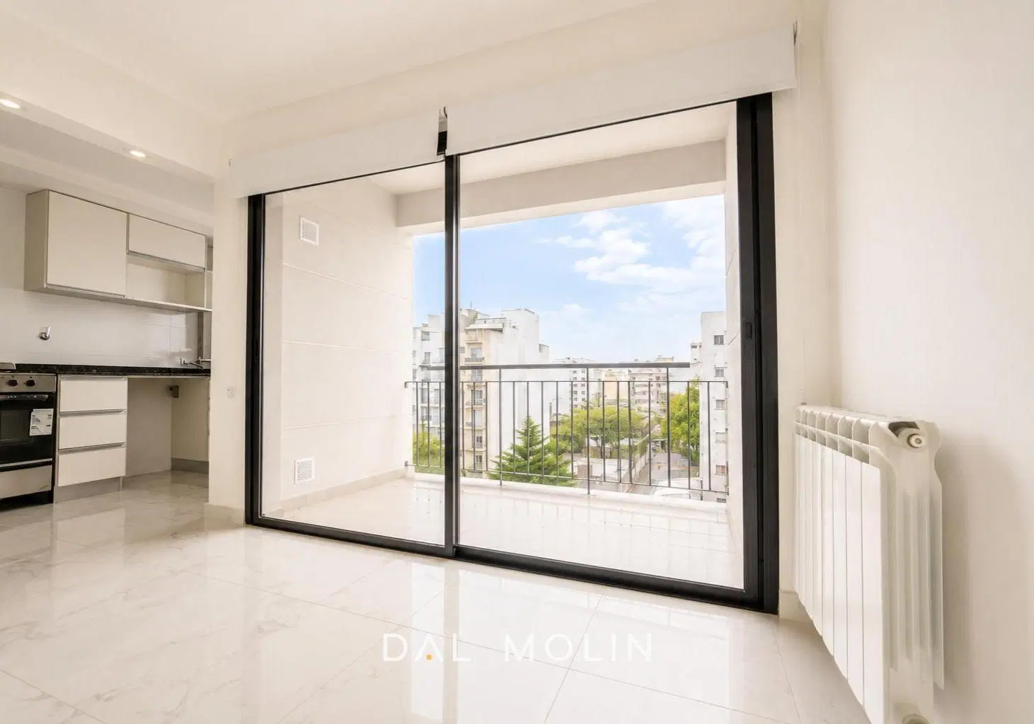 Venta | Departamento en La Perla | 3 ambientes | A estrenar | Balcón y espacio de cochera 1