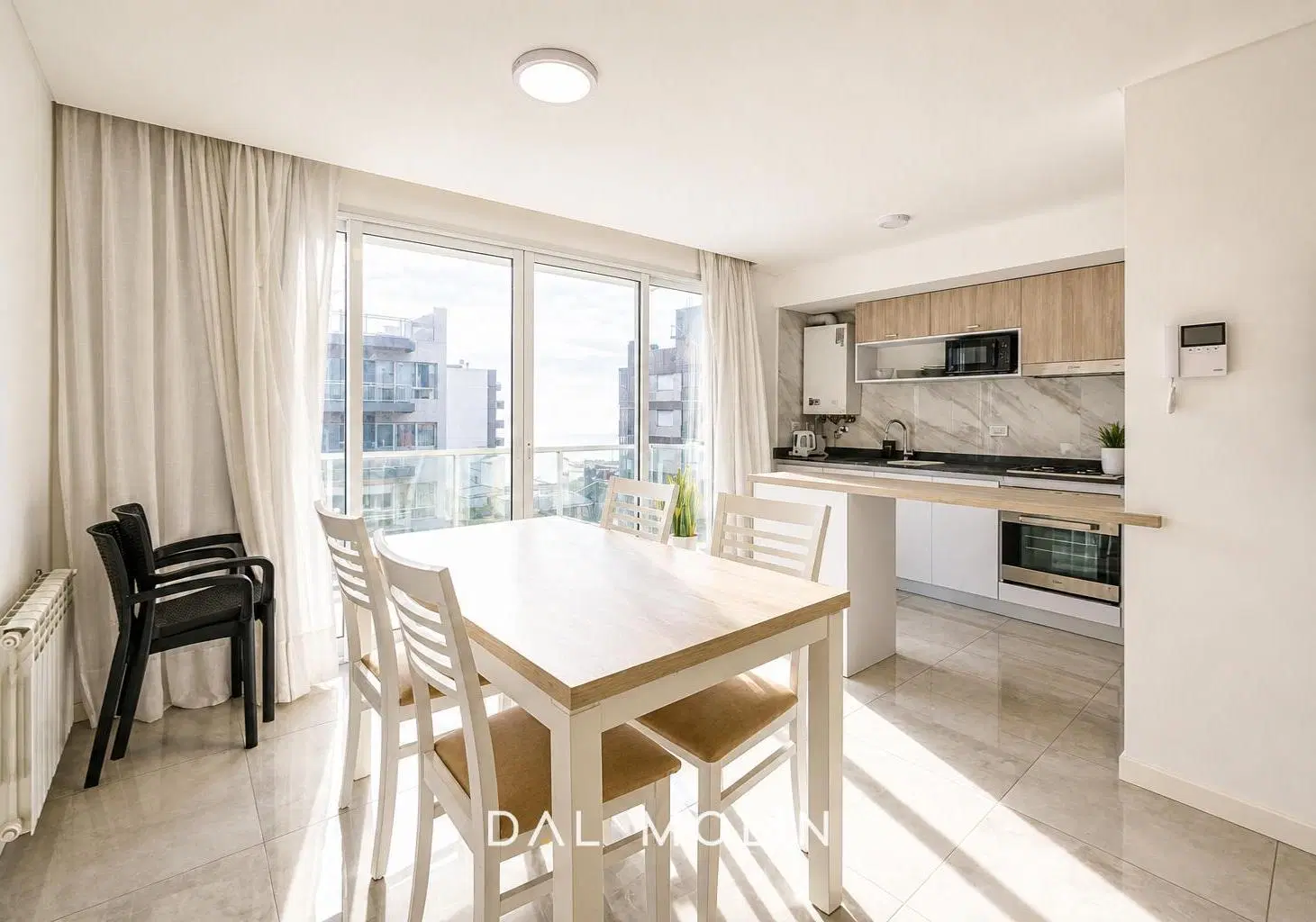 Venta. Departamento al mar. 2 ambientes con balcón. La Perla. Nuevo. Cochera. Quincho. Semipiso. 1