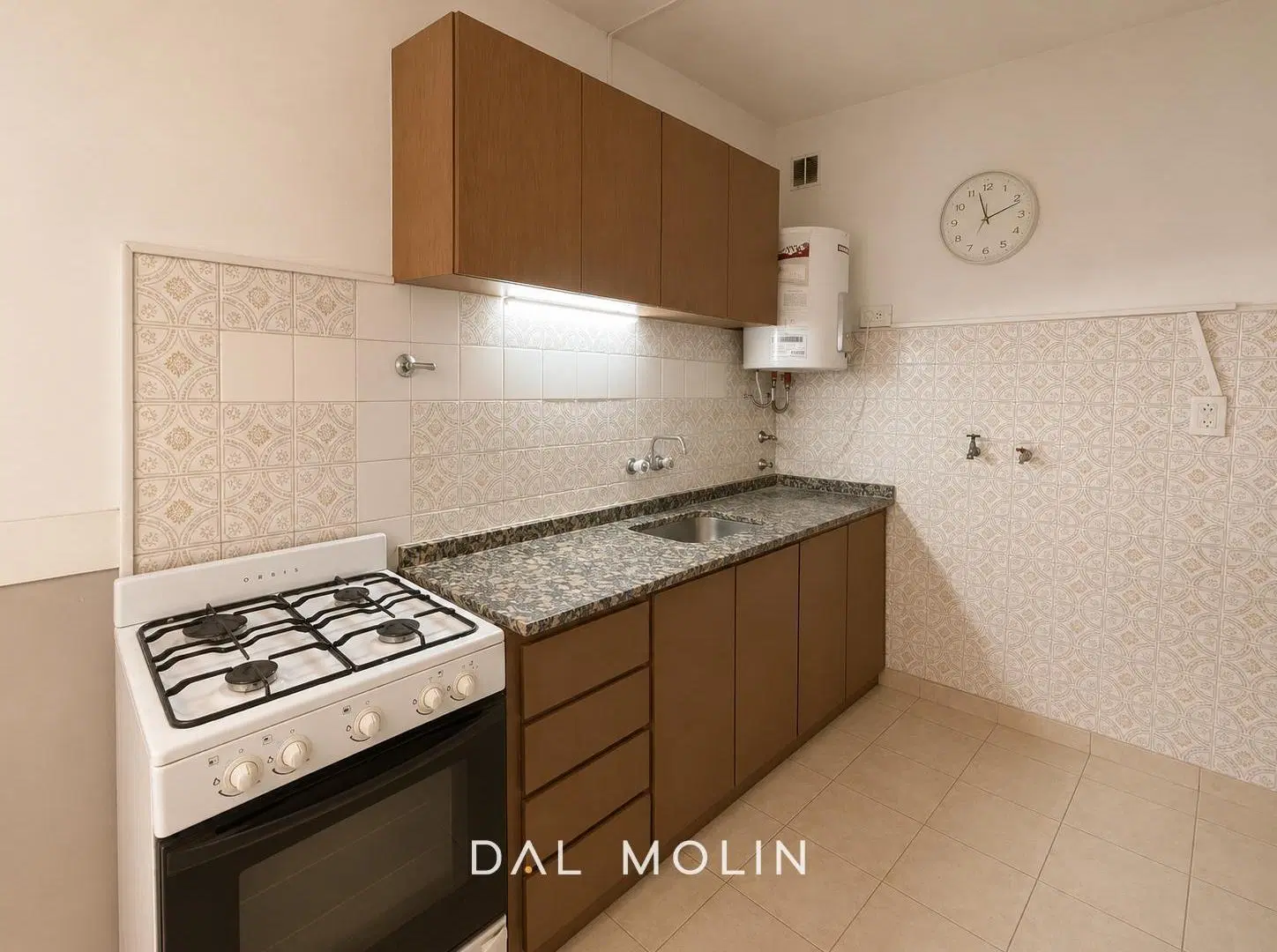 VENTA. DEPARTAMENTO. 3 AMBIENTES. PLAZA MITRE. CONTRAFRENTE 3