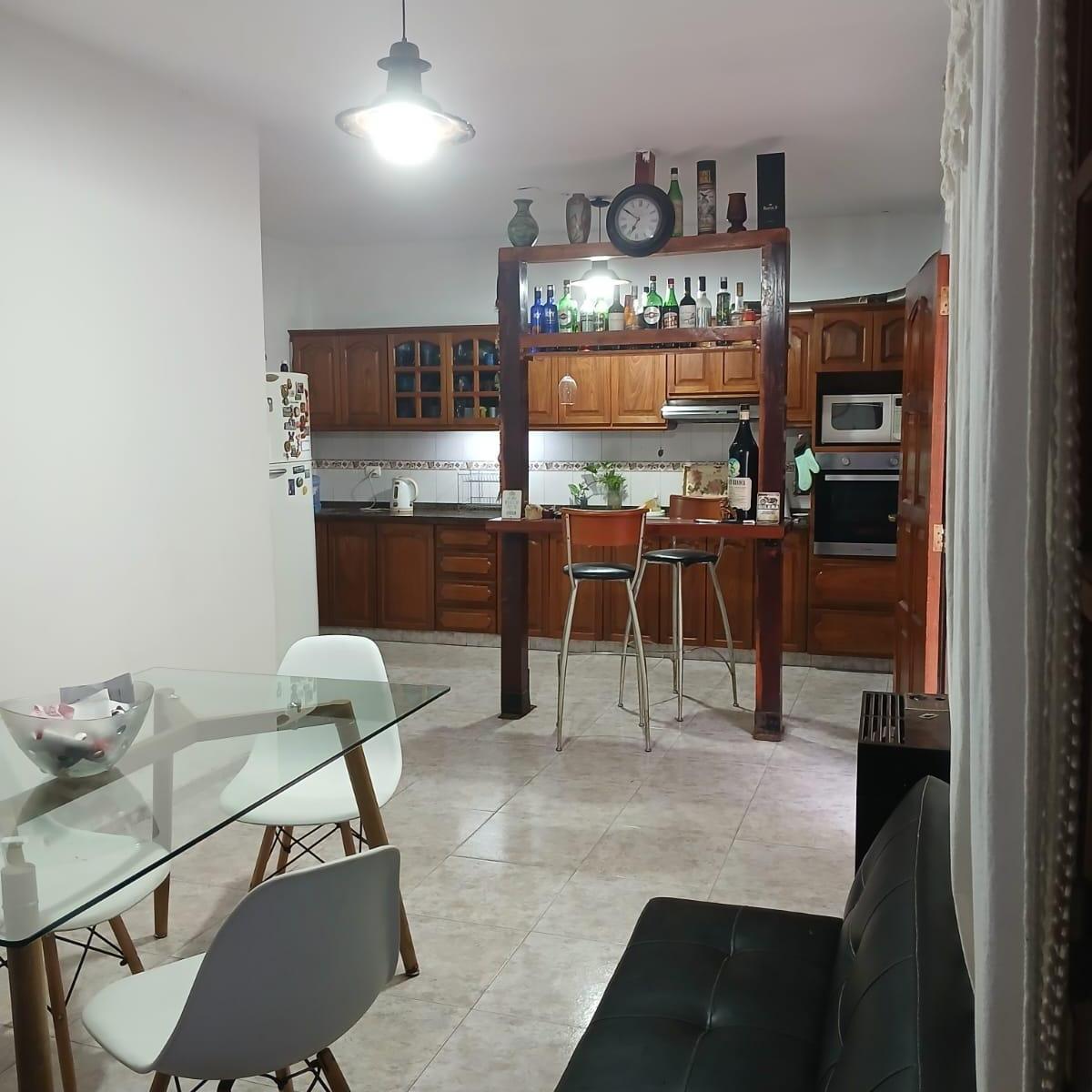 Venta Bº Rivadavia Ambrosio Funes 2216 Casa 4 a 5 Dorm. + Galpón 1