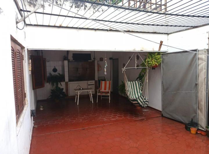VENTA Bº RIVADAVIA AMBROSIO FUNES 2216 CASA 4 A 5 DORMITORIOS + GALPÓN  4
