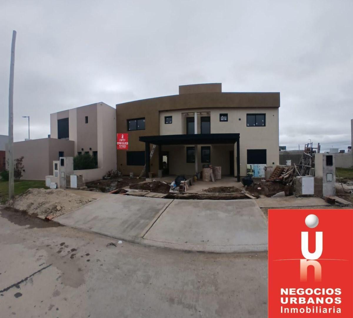 ALQUILER Bº RINCONES DE MANANTIALES 3 DOR 3 BAÑOS FRENTE A PLAZA MZA 65 L25A
