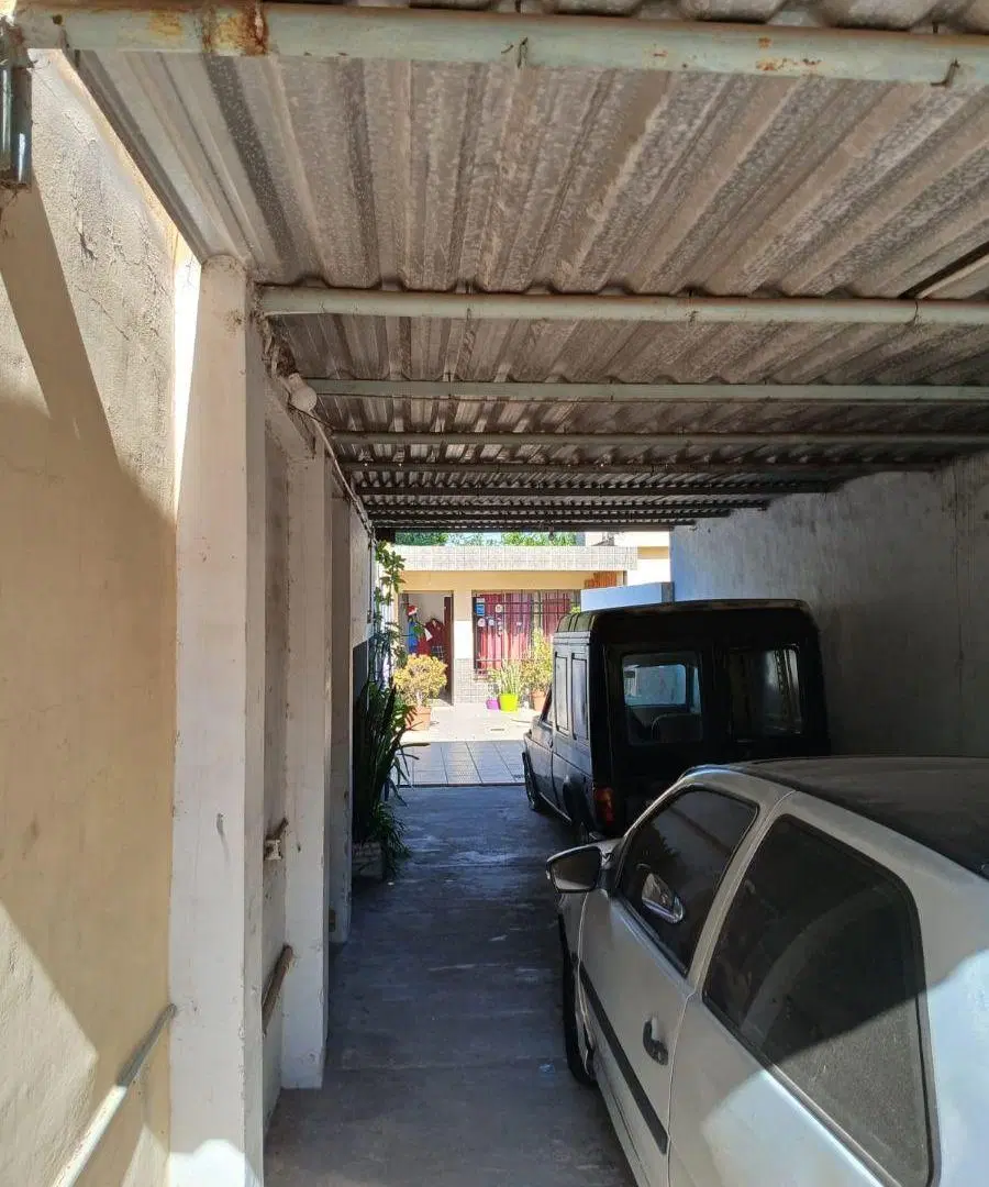 VENTA Bº ACOSTA FELIX SAMANIEGO 1532 CASA INTERNA 2 DOR + COCH PARA 3 AUTOS 4