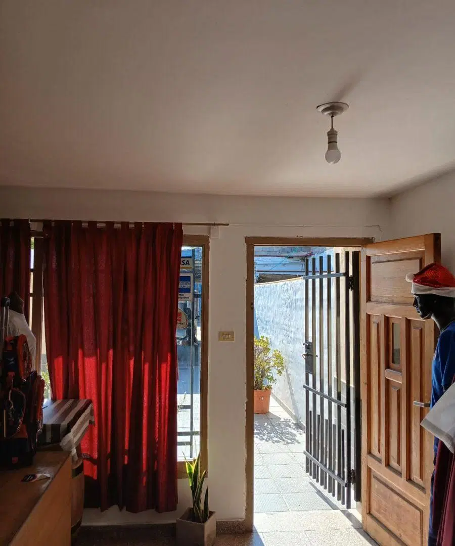 VENTA Bº ACOSTA FELIX SAMANIEGO 1532 CASA INTERNA 2 DOR + COCH PARA 3 AUTOS 3