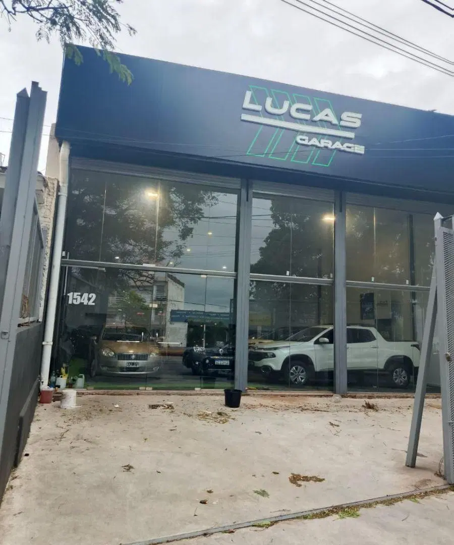 ALQUILER Bº CRISOL SUR SABATTINI 1542 LOCAL DE 330M2 + 2 BAÑOS + PATIO 110M2 2