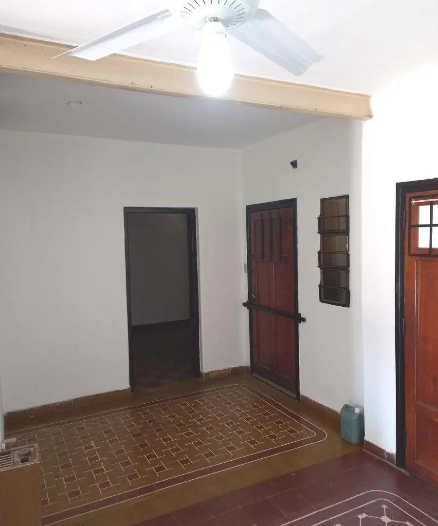 VENTA Bº TALLERES SUR CARLOS GERVASONI 2525 CASA 2 DOR PATIO Y GARAJE 3