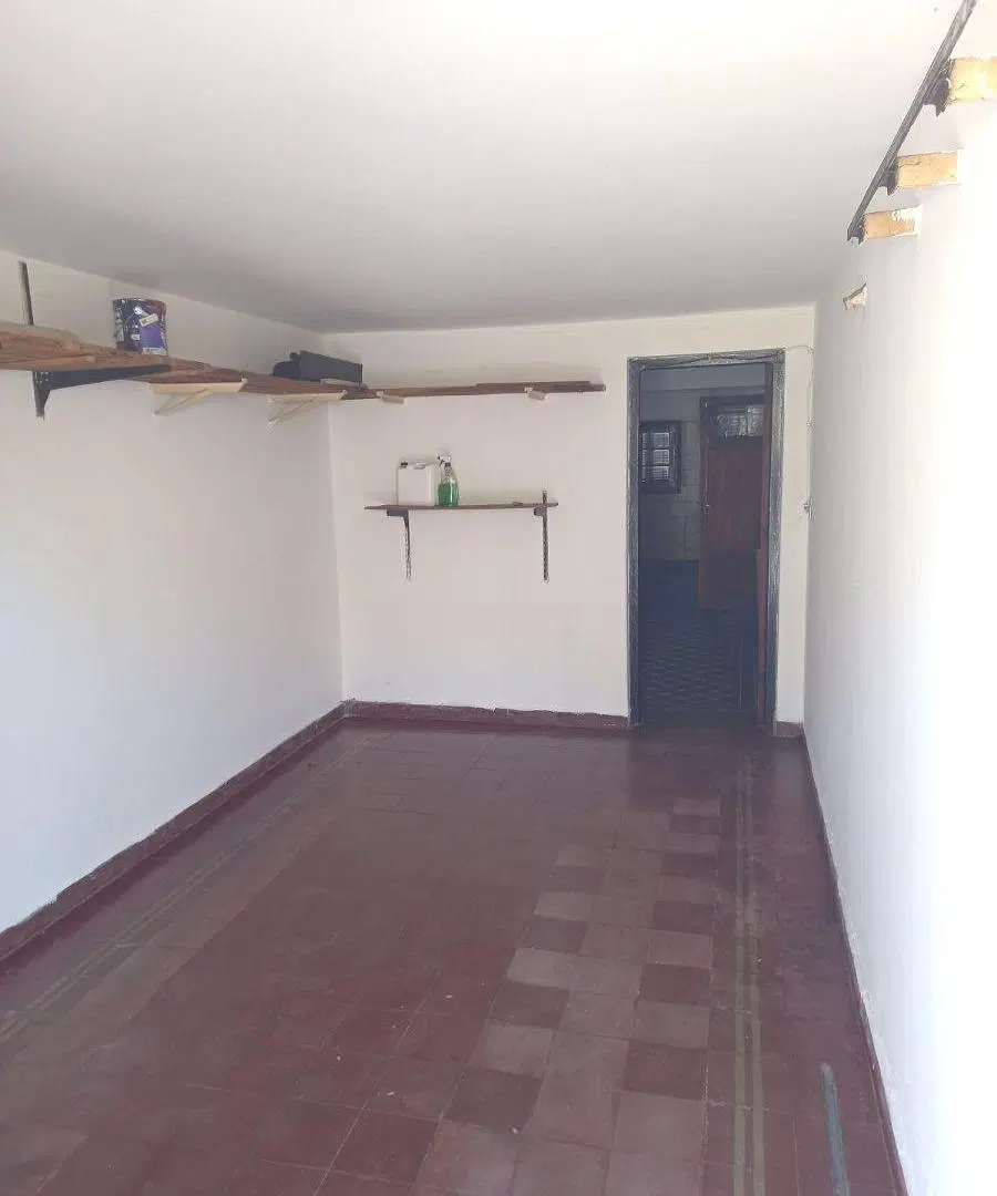 VENTA Bº TALLERES SUR CARLOS GERVASONI 2525 CASA 2 DOR PATIO Y GARAJE 1