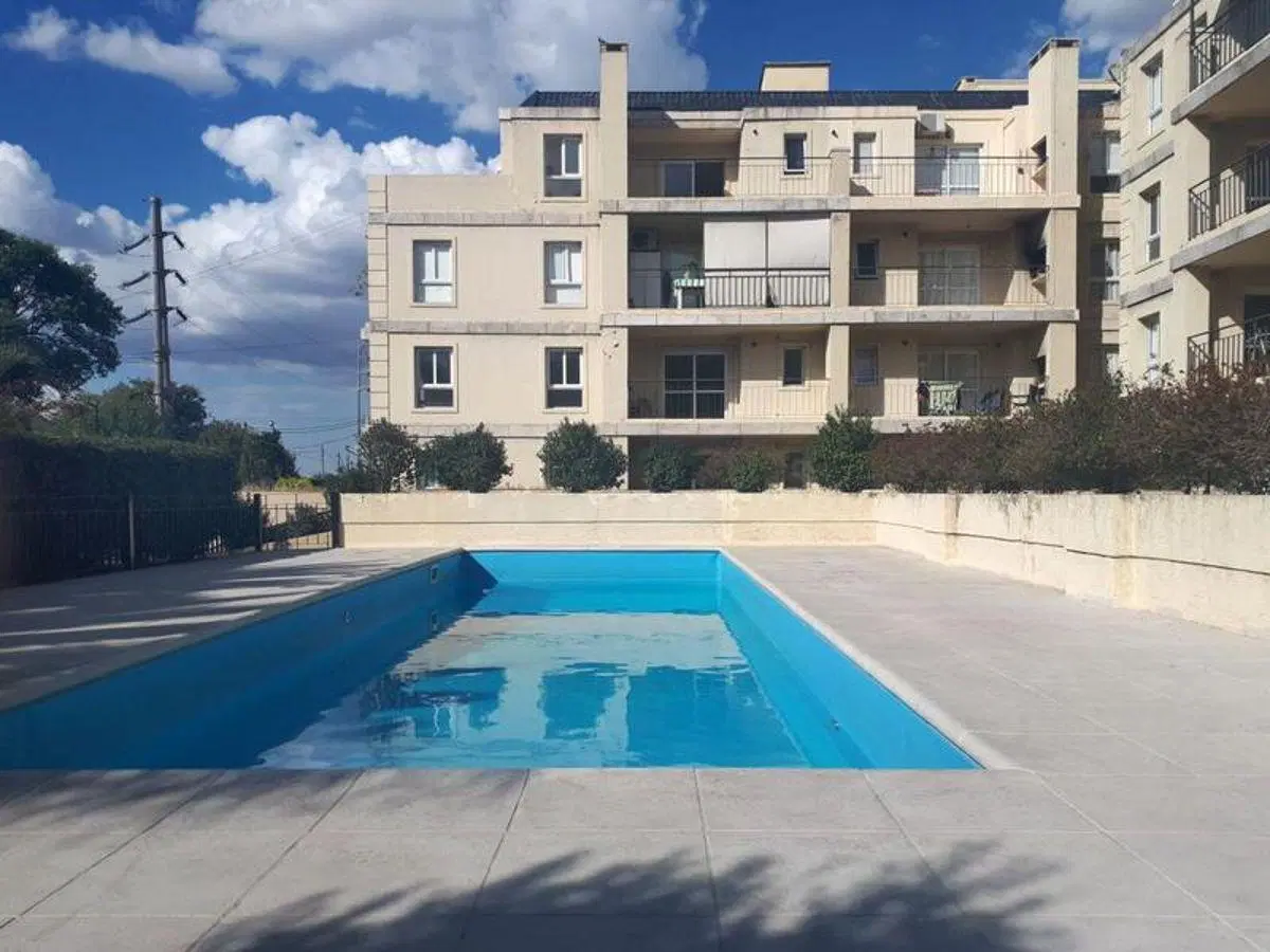 VENTA APTO PERMUTA Bº PRIVADO HOUSING SUREÑO 1 DOR BALCÓN CON ASADOR Y COCHERA 5