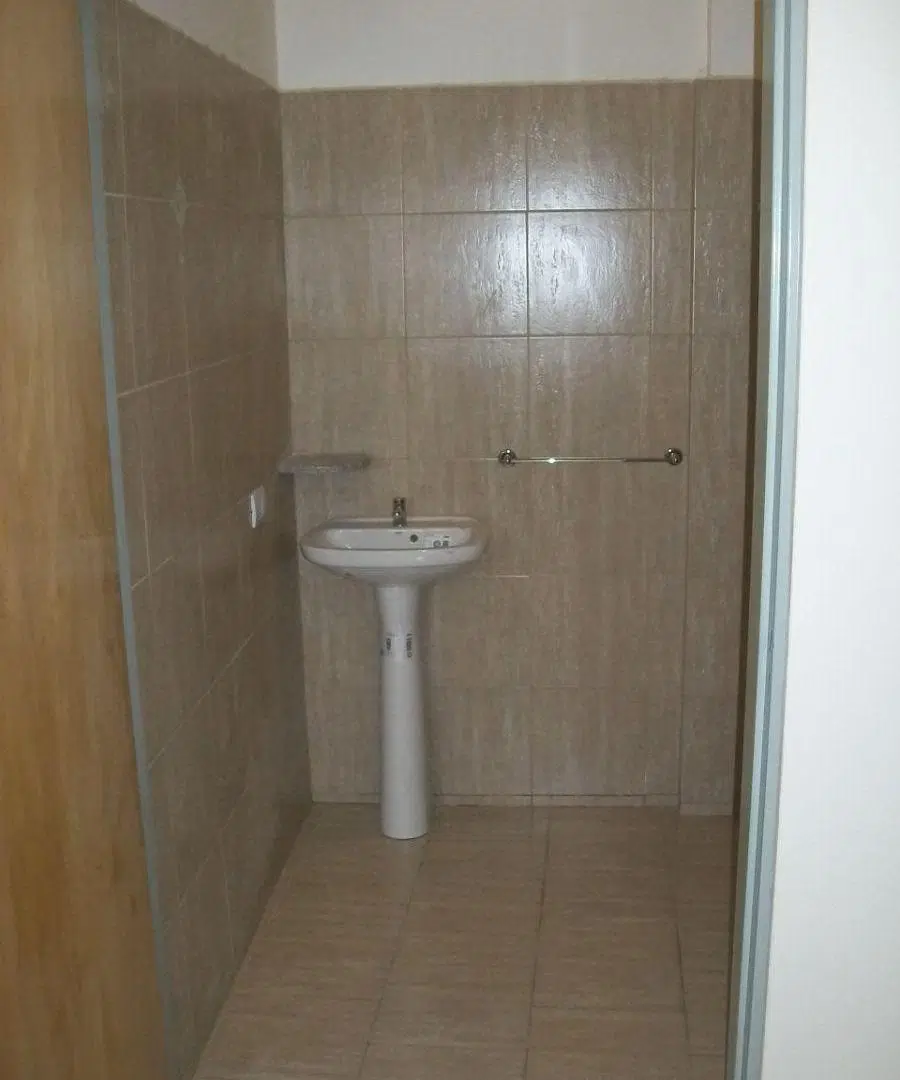 ALQUILER Bº MAIPU SABATTINI 1864 LOCAL 220M2 2 BAÑOS 5