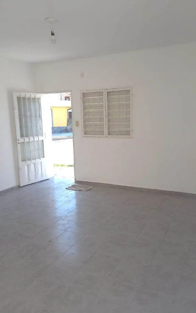 ALQUILER Bº TALLERES SUR MIGUEL DEL MARMOL 3753 LOCAL APTO MONOAMBIENTE 4