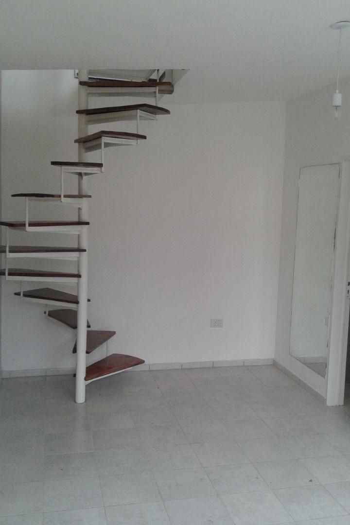 Foto de VENTA Bº SAN CARLOS GUASPAMPA 2813 CASA + 3 DEPARTAMENTOS + 3 COCHERAS, imagen 3