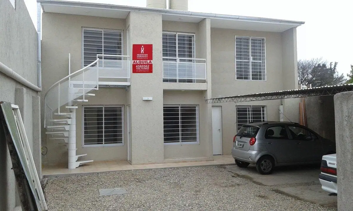 VENTA Bº SAN CARLOS GUASPAMPA 2813 CASA + 3 DEPARTAMENTOS + 3 COCHERAS 5