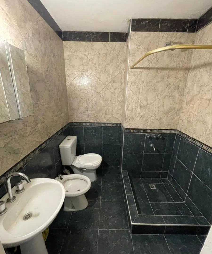 Dpto 2 ambientes. Muy Luminoso. Zona Villa Luro. OPORTUNIDAD 4