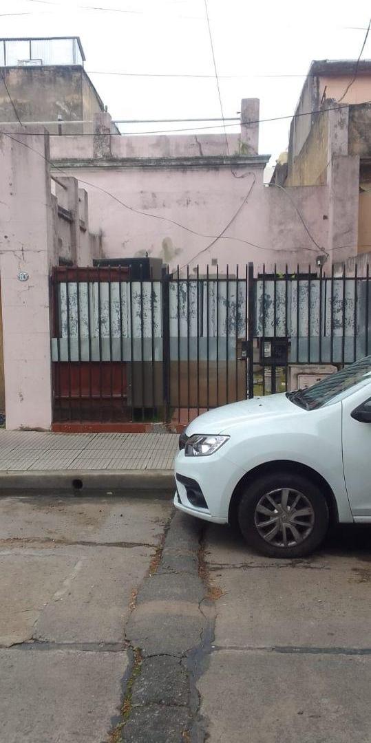 Foto de Venta de Casa de 5 Ambientes a Reciclar. Lote 8,66 X 21,48, imagen 4