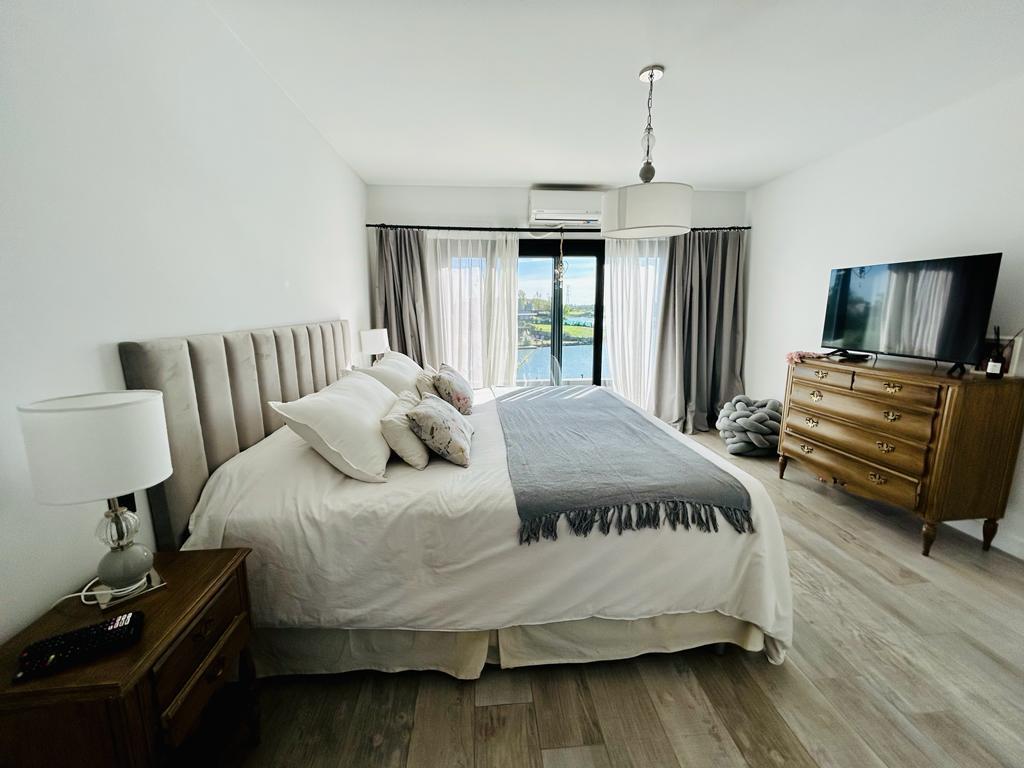 Casa de 5 Ambientes, Al Lago en San Benito, Villanueva 4