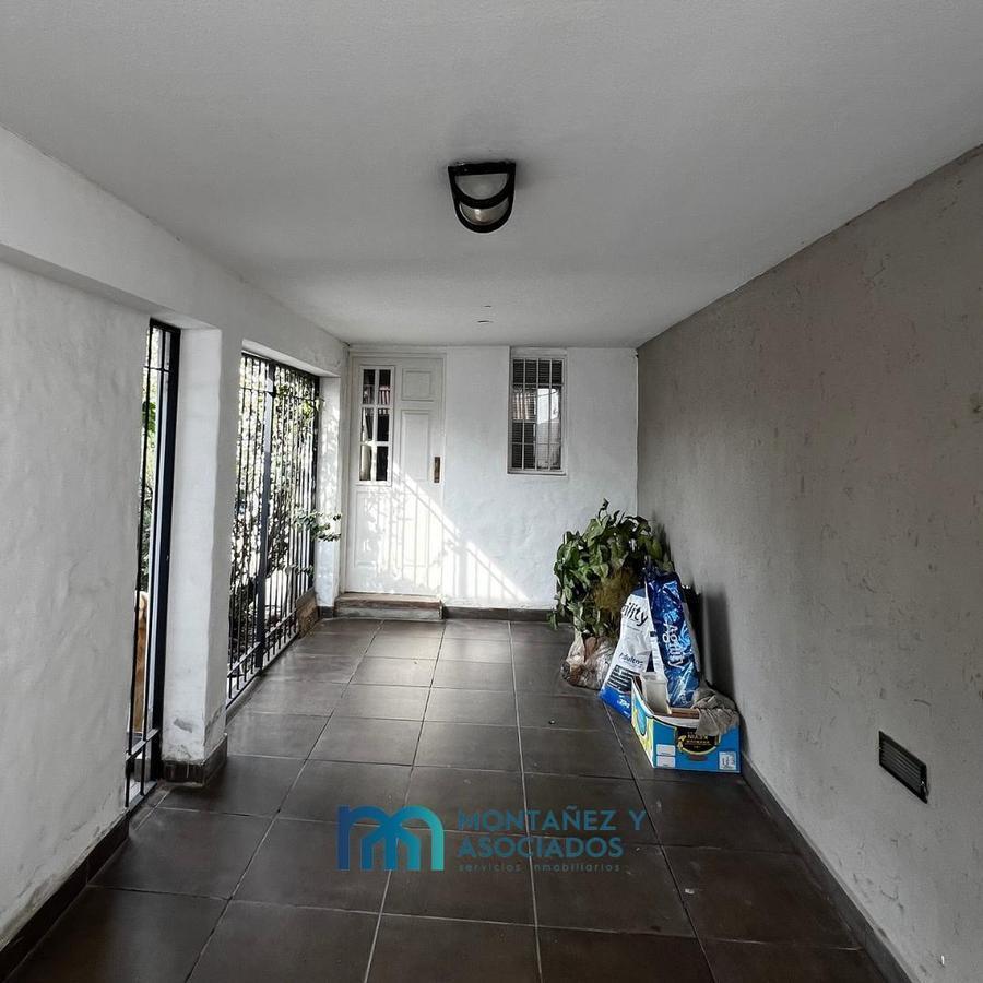 Casa en Venta 3 Dorm. + Escritorio + Departamento 2