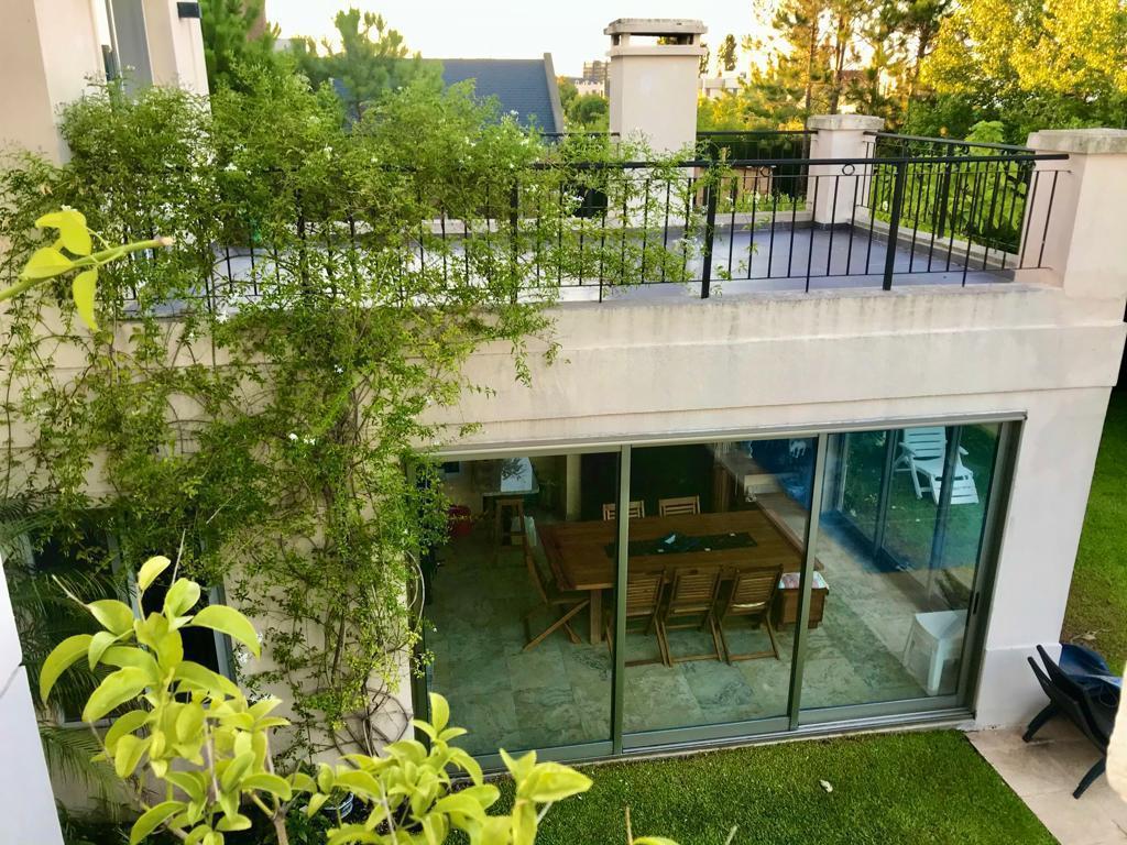 Venta Casa 5 Dorm. en El Golf de Nordelta 5