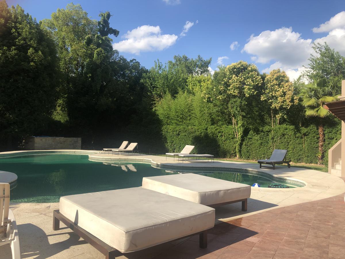 ALQUILER ANUAL HIGHLAND PARK PILAR 700 M2