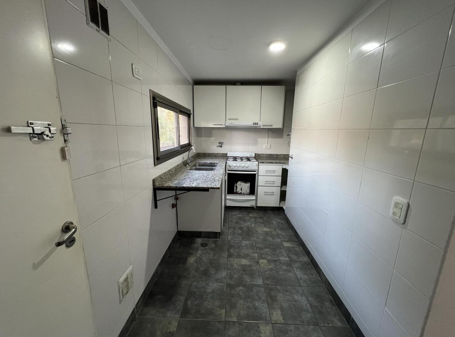Foto de VENTA LOFT, 2 AMBIENTES CON COCHERA EN VERDI 57, PILAR, imagen 2