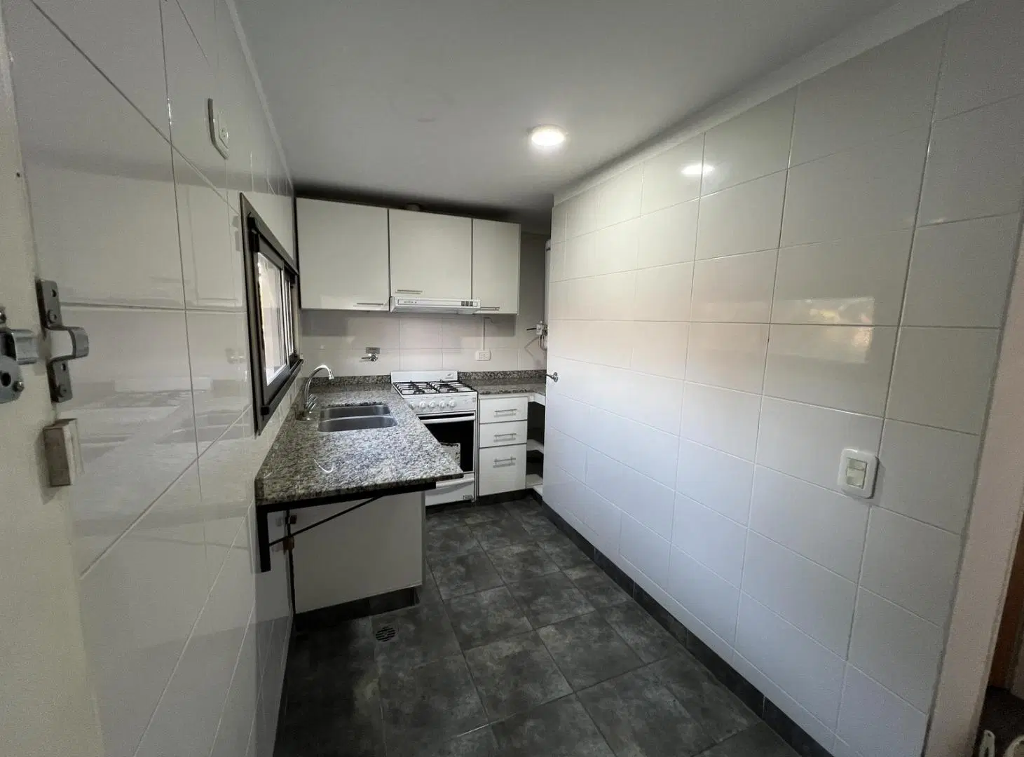 VENTA LOFT, 2 AMBIENTES CON COCHERA EN VERDI 57, PILAR 1