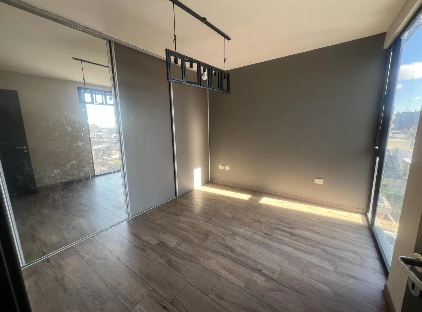ALQUILER DEPARTAMENTO DE 2 DORMITORIOS EN LANUS OESTE 8