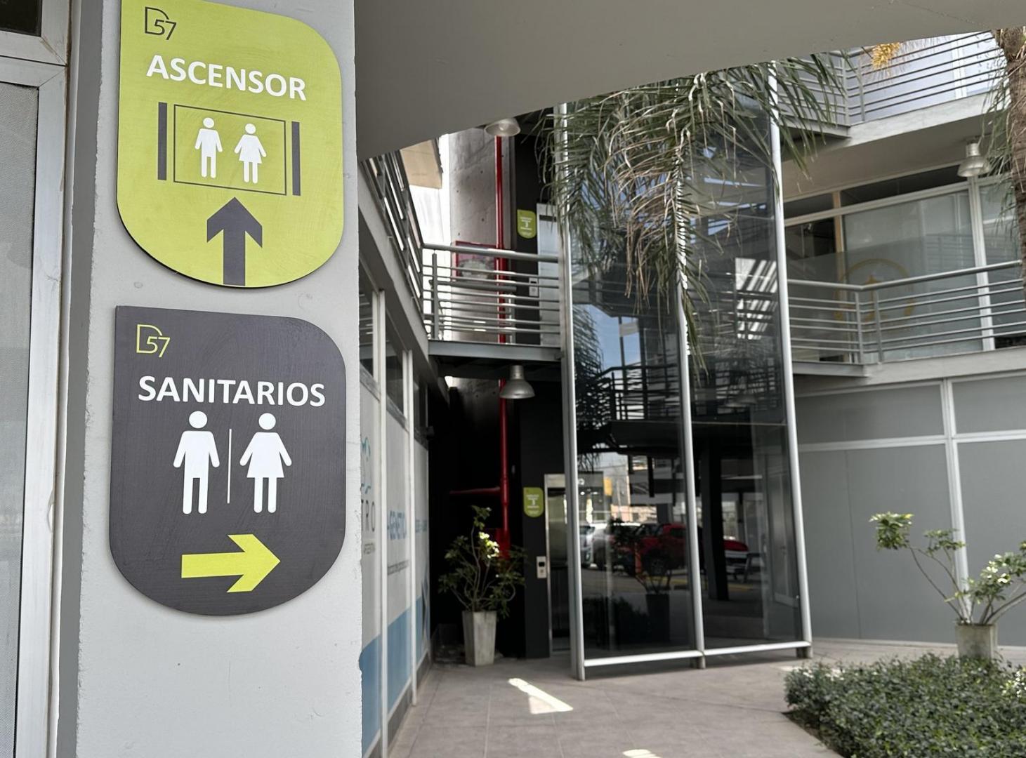 Foto de ALQUILER LOCAL 68 m2 COMPLEJO DISTRITO 57, imagen 3