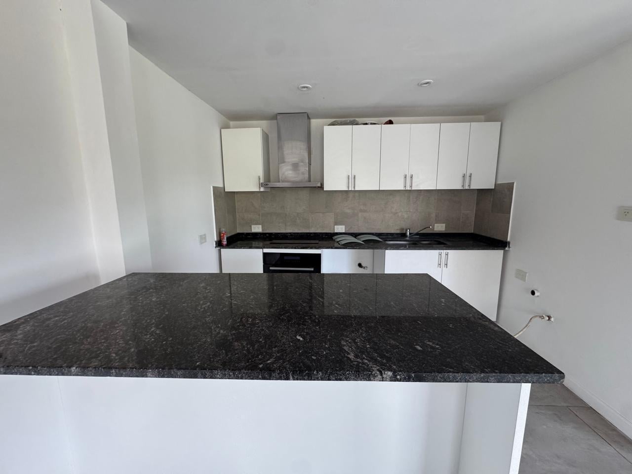 Foto de Alquiler Duplex de 2 ambientes en Del Viso. Apto Profesional, imagen 2