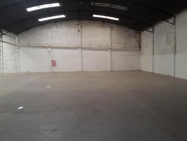 Foto de ALQUILER LOCAL - DEPOSITO 500 M2 SEMICUBIERTO 120 M2 - SOBRE COLECTORA, imagen 3