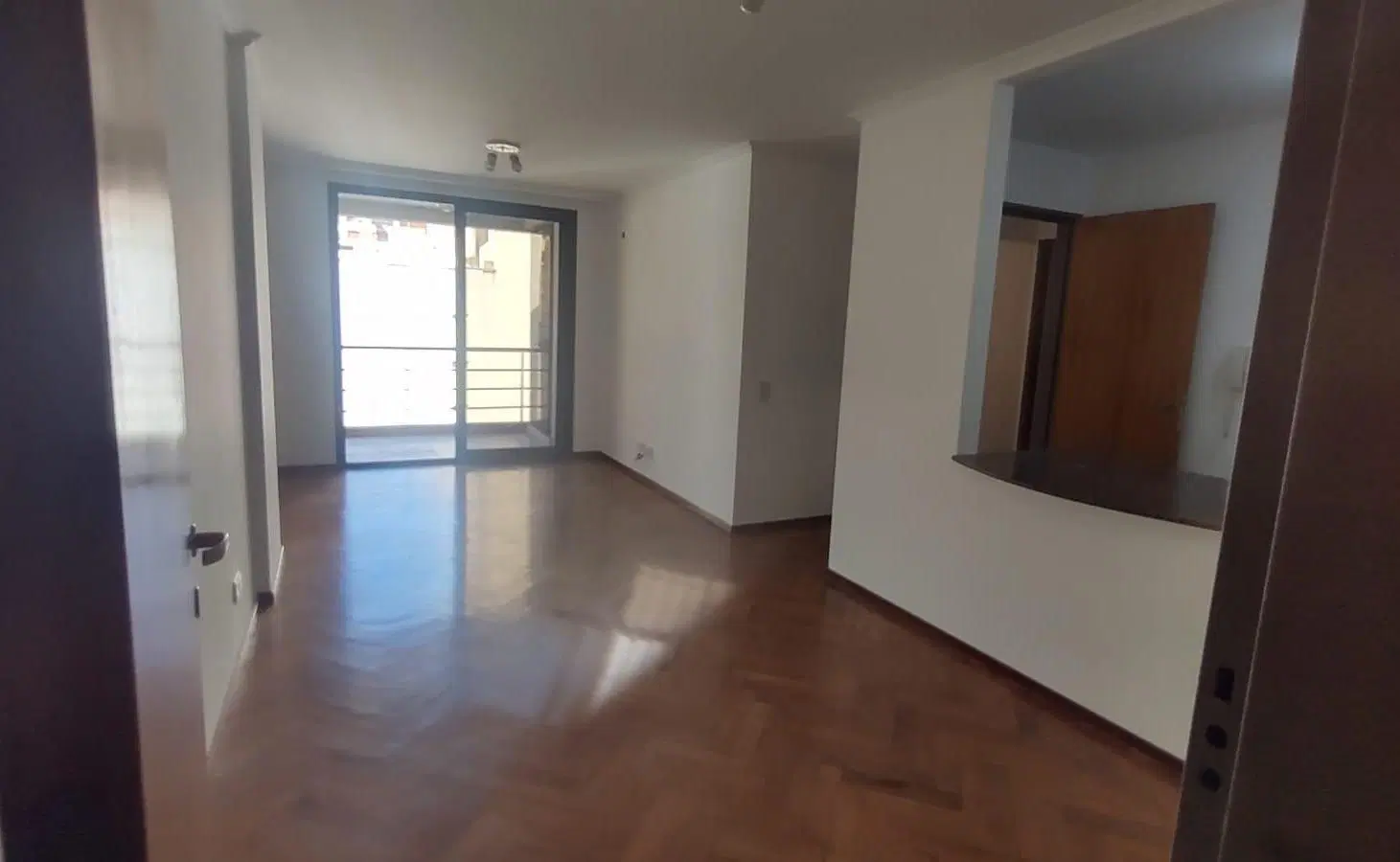Excelente Dpto a una cuadra del Bv. San Juan en un 8vo Piso 8