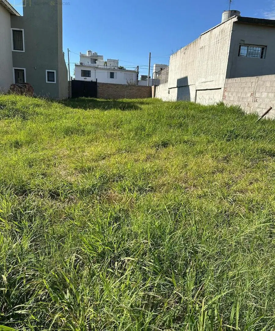 OPORTUNIDAD !! Terreno 300 mts en Parque Velez Sarsfield 5