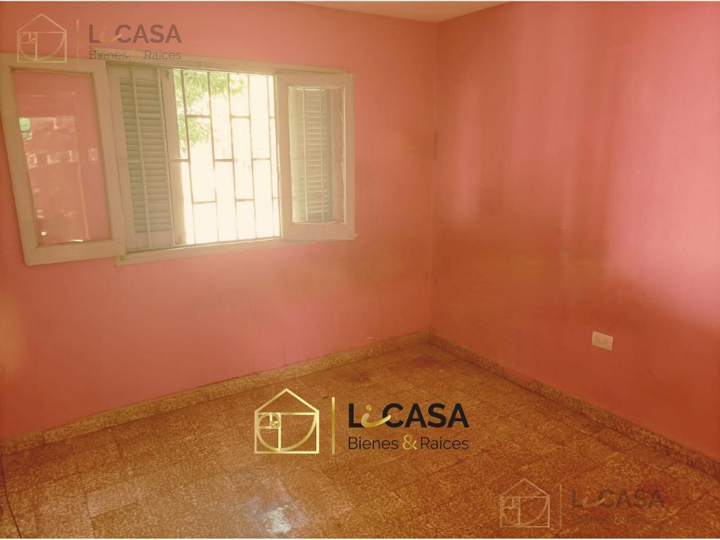 Foto de CASA 1 DORMI A REFACCIONAR MAS TERRENO EN VENTA, imagen 2