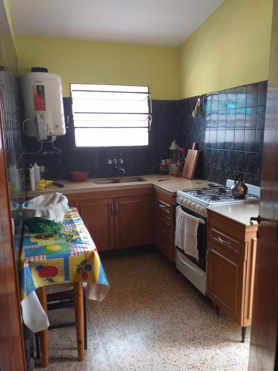 Jl Inmobiliaria Vende Casa a Media Cuadra de Av Cárcano. 5