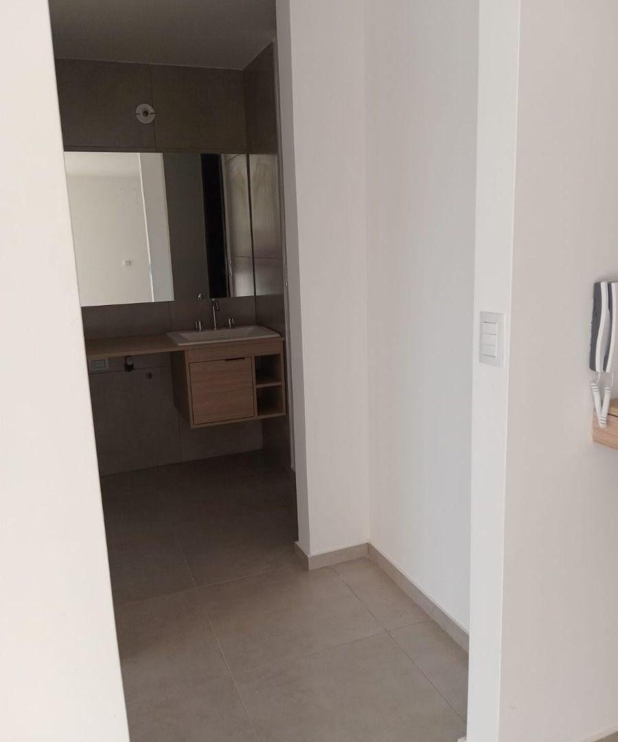 Foto de JL IMOBILIARIA ALQUILA DPTO A ESTRENAR EN EDIFICIO NAMBA AV LIBERTAD 411, imagen 4