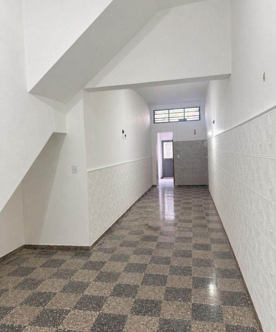 Foto de JL INMOBILIARIA ALQUILA EN CORDOBA CAPITAL LOCAL COMERCIAL EN AV ALEM, imagen 1