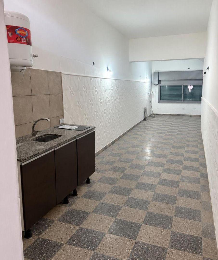Foto de JL INMOBILIARIA ALQUILA EN CORDOBA CAPITAL LOCAL COMERCIAL EN AV ALEM, imagen 3