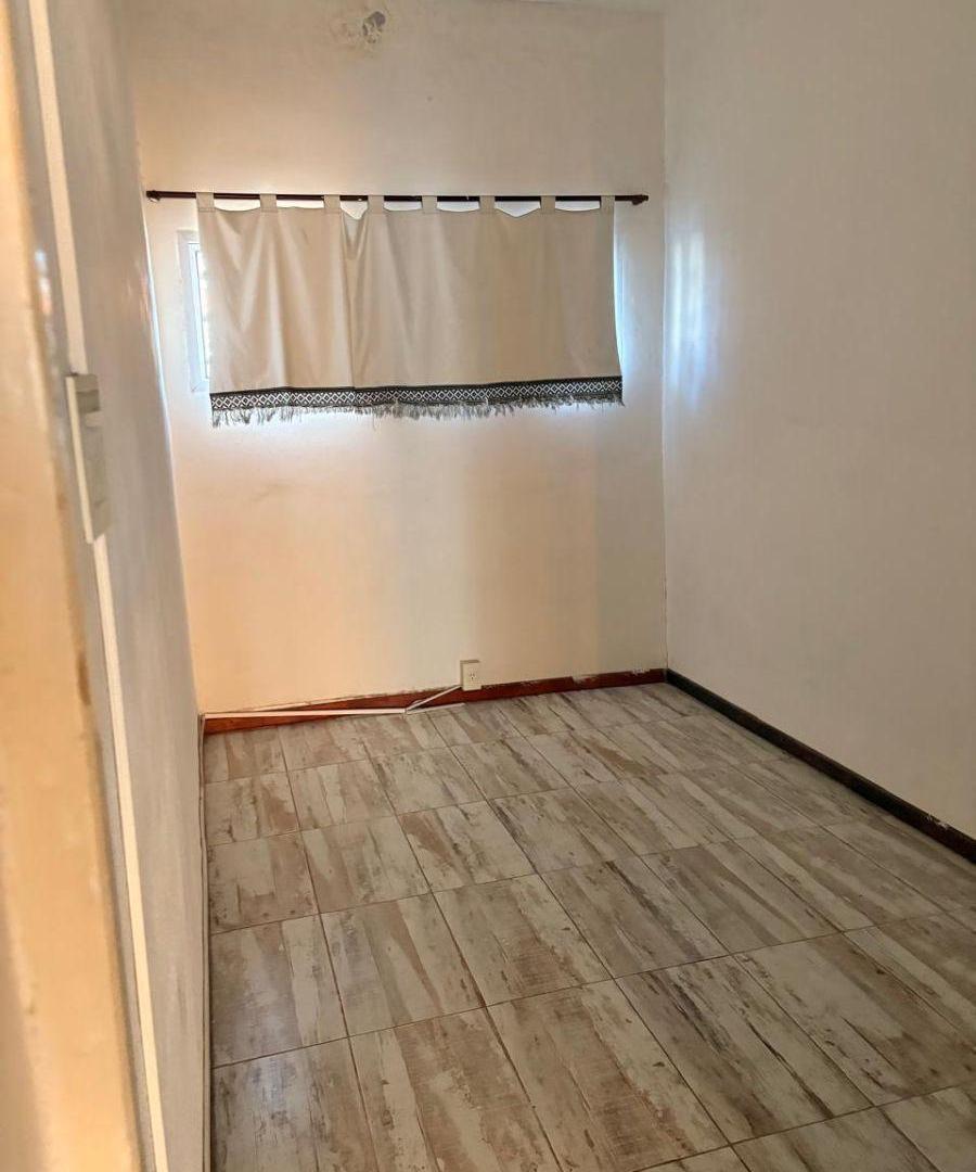 Foto de PH de 100 m² con 2 dormitorios en alquiler en Ituzaingó Norte, imagen 4