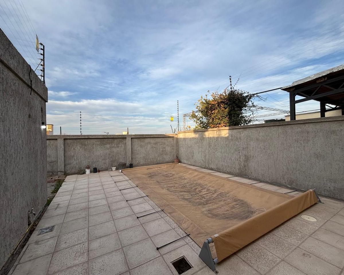 Venta de Casa + Local en Barrio Judicial, Godoy Cruz. 5