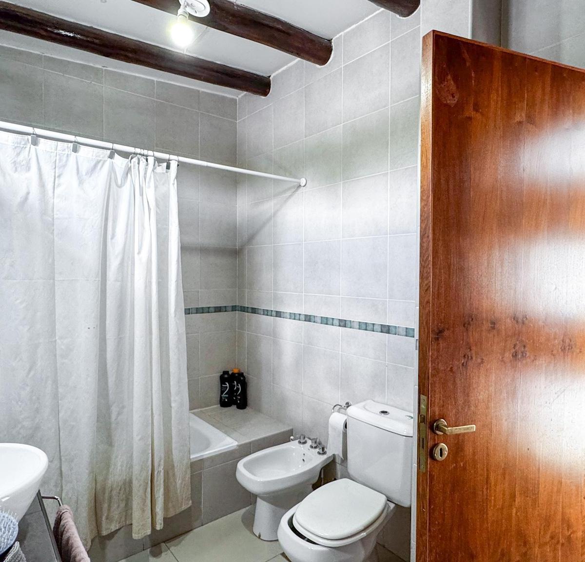 ¡Venta! Casa en Barrio Viñas del Torreón 5