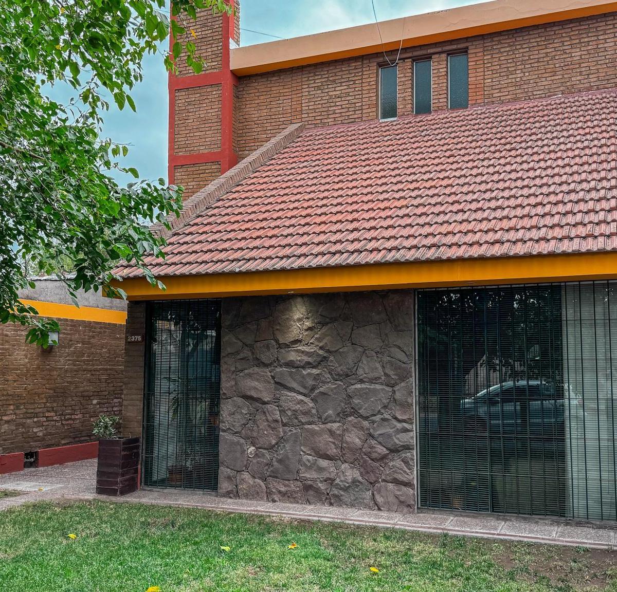 ¡Venta! Gran Casa en Guaymallén 4