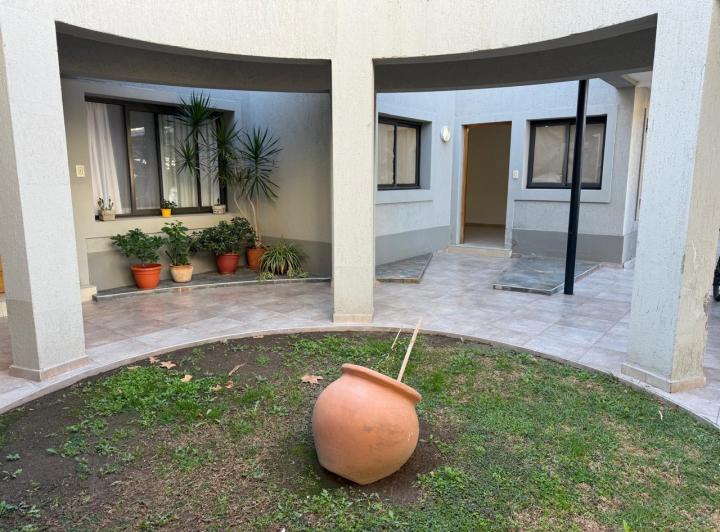 Alquiler - Departamento 2 Dormitorios- Planta Baja 3