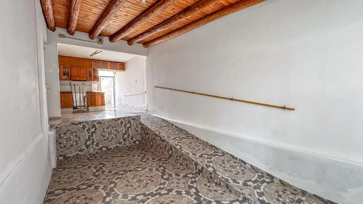VENDO CASA BARRIO MUNICIPAL, LAS HERAS 4