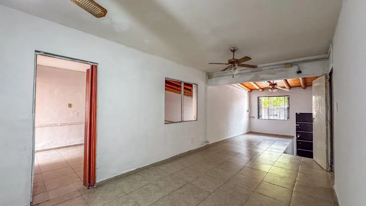 VENDO CASA BARRIO MUNICIPAL, LAS HERAS 2