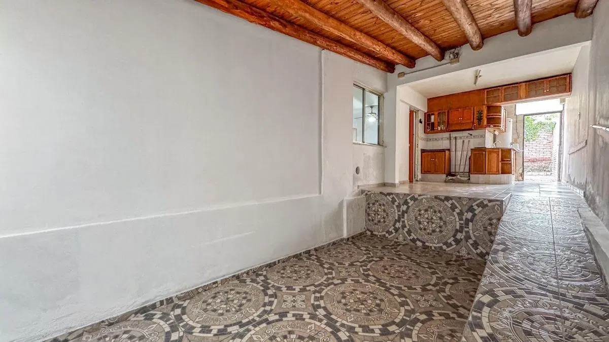 VENDO CASA BARRIO MUNICIPAL, LAS HERAS 4